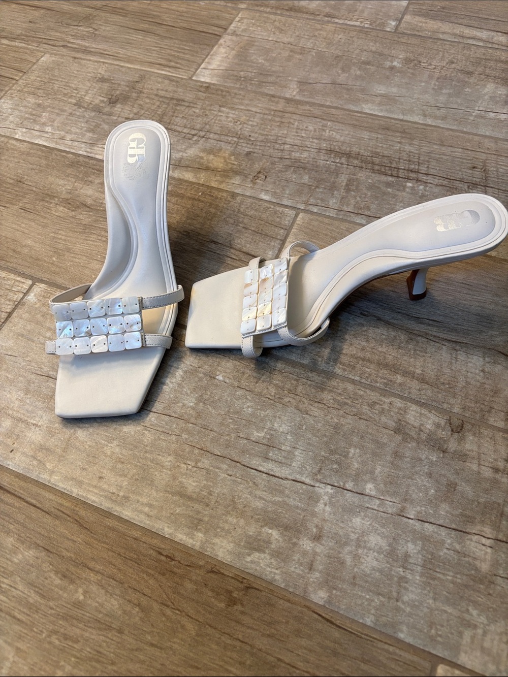 GB Sea-Shell Leather Shell Ornament Dress Slide Sandals